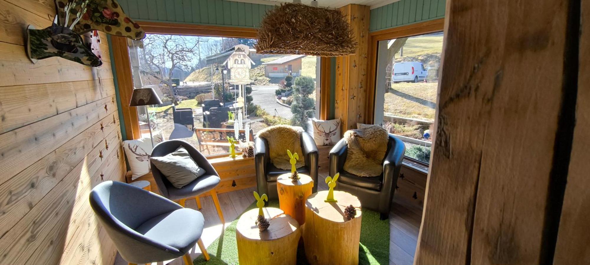 Les 4 Saisons Hotel *